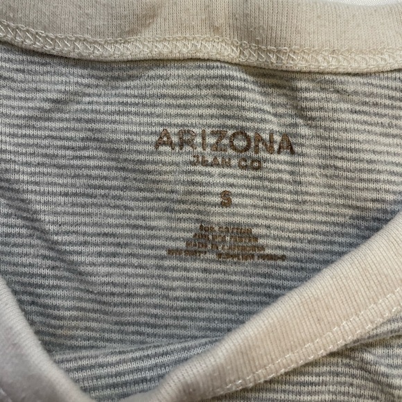 Arizona Jean size small cream and light gray stripped shirt - Picture 4 of 4